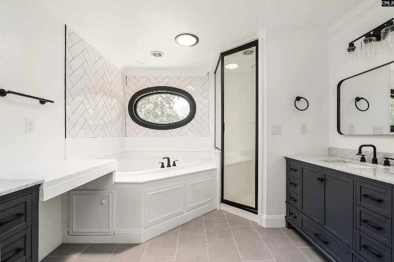 Building Photo - 9 Candlewood Ln