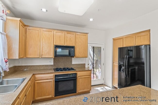 Building Photo - 2 br, 3 bath House - 937 Nobel Drive, Sant...