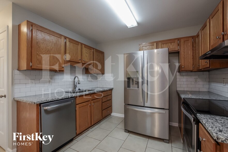 Building Photo - 5802 Crosswinds Ct