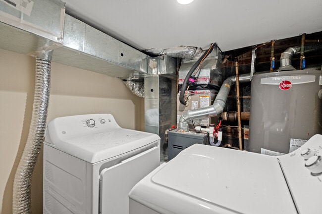 Building Photo - 4632 A St SE