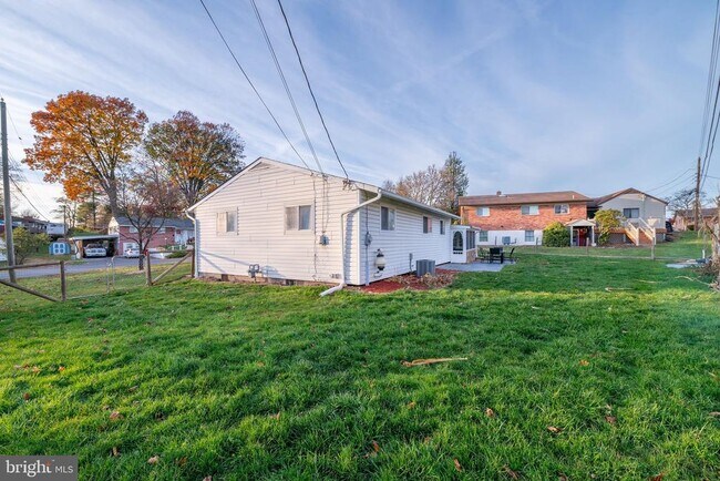 Building Photo - 11419 Greenberry Rd