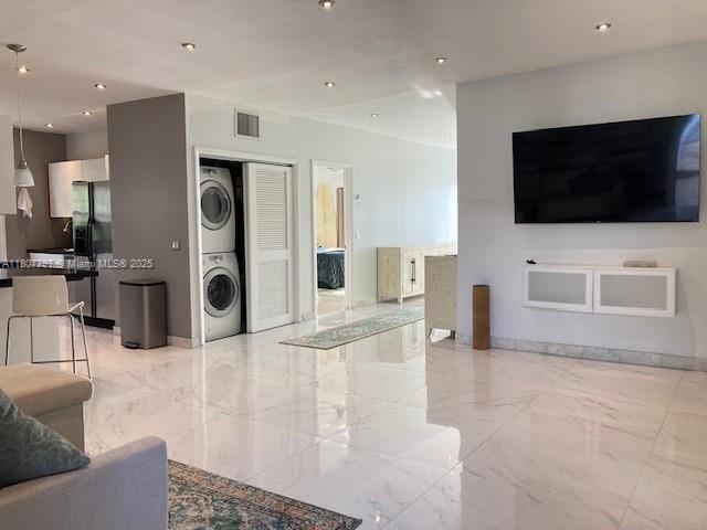 Building Photo - 7845 NE Bayshore Ct