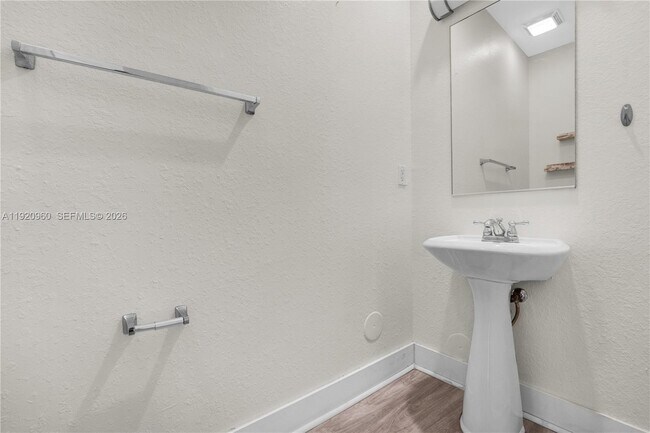 Building Photo - 10870 NW 88th Terrace