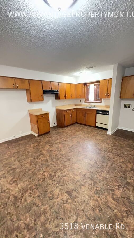 Building Photo - 3518 Venable Rd