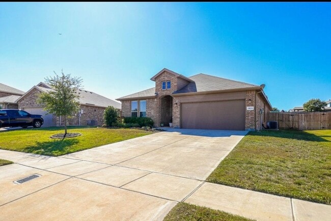 Building Photo - 1831 Creekwood Dr