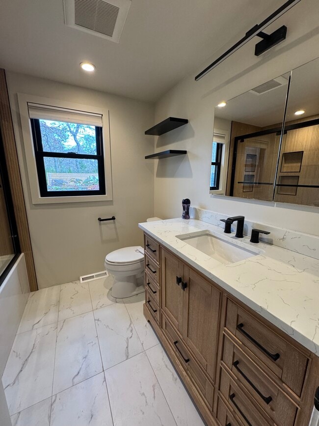 Building Photo - 3 Elliot Way