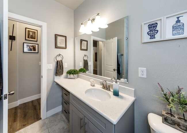 Building Photo - Luxury Ranch-Style Home for Rent | Wolf Ranch | D20 Schools | Pikes Peak Views