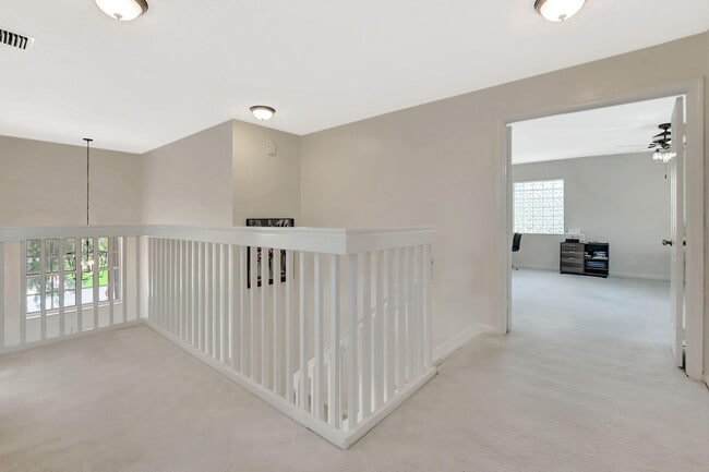 Building Photo - 18248 Coral Isles Dr