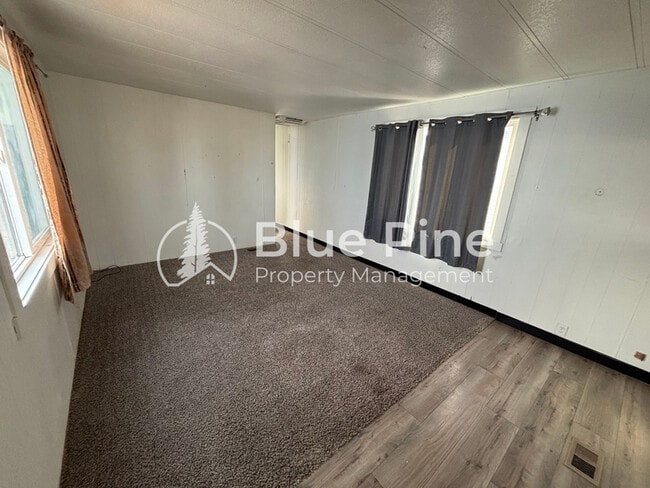 Building Photo - 540 U.S. 26