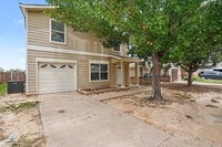 Building Photo - 1733 Vineridge Ln