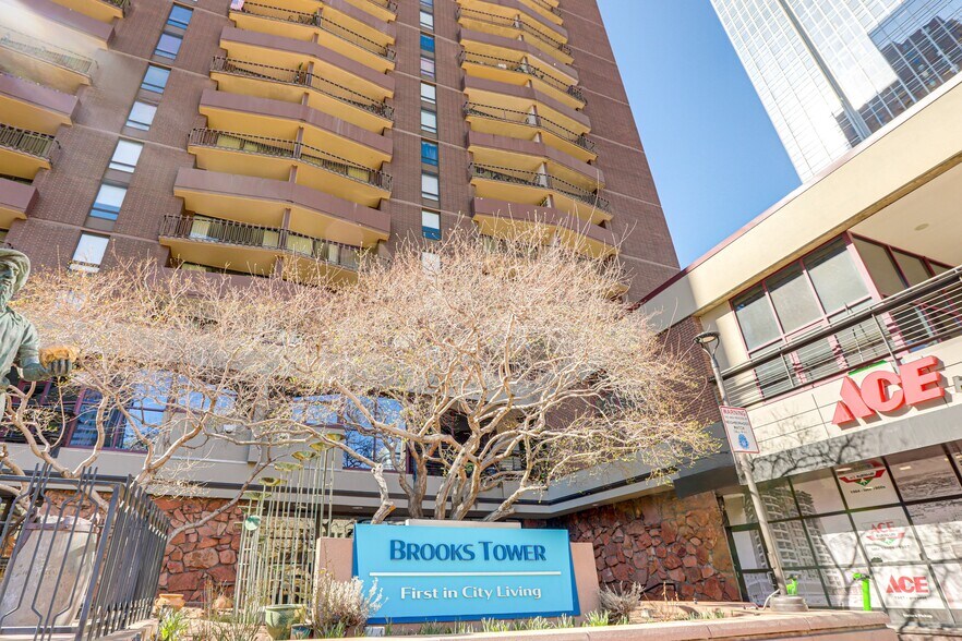 Building Photo - 1020 15th St