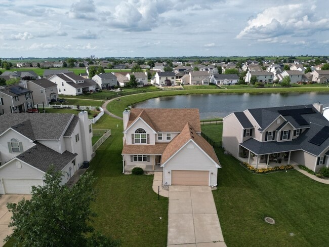 Building Photo - 3922 Wildflower Dr