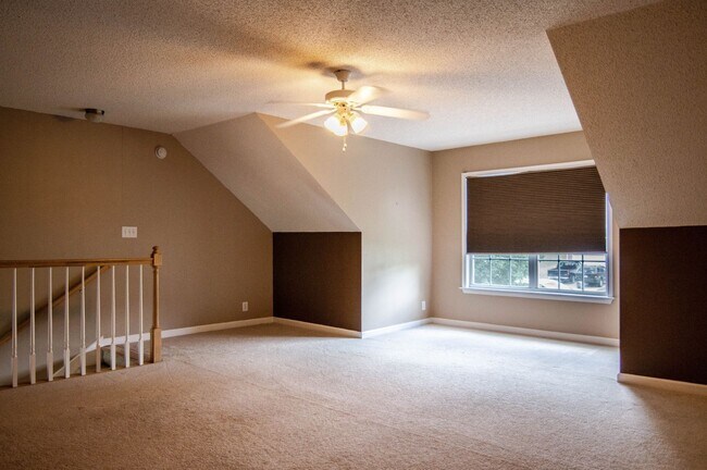 Building Photo - Pet Friendly Ranch with Bonus!