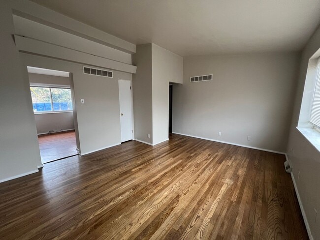 Building Photo - 9005 Olive Blvd