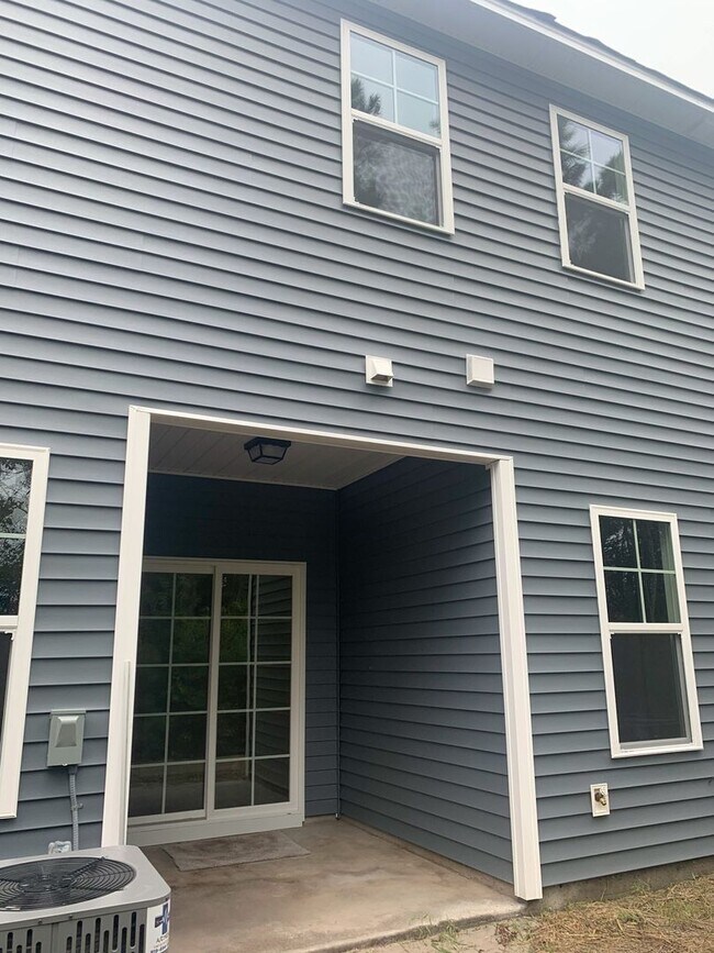 Building Photo - 212 N Stingray Ln