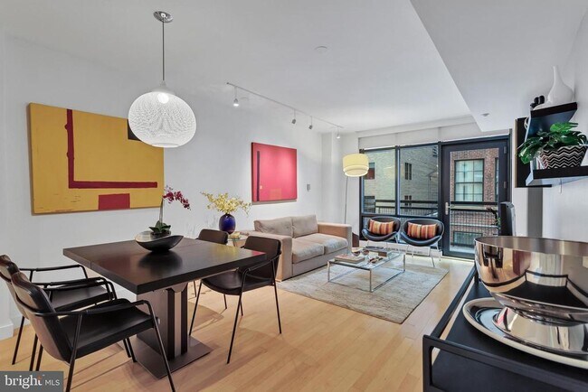 Building Photo - 912 F St NW