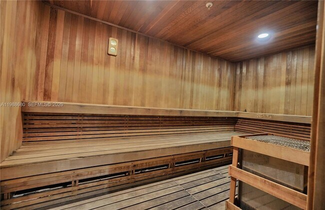 Building Photo - 3001 S Ocean Dr