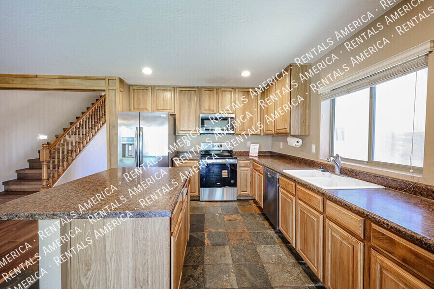 Building Photo - 23808 N Tayrien Ln