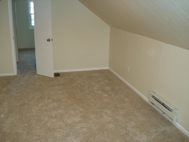 Building Photo - Three Bedroom One Bath Home Available May 10th