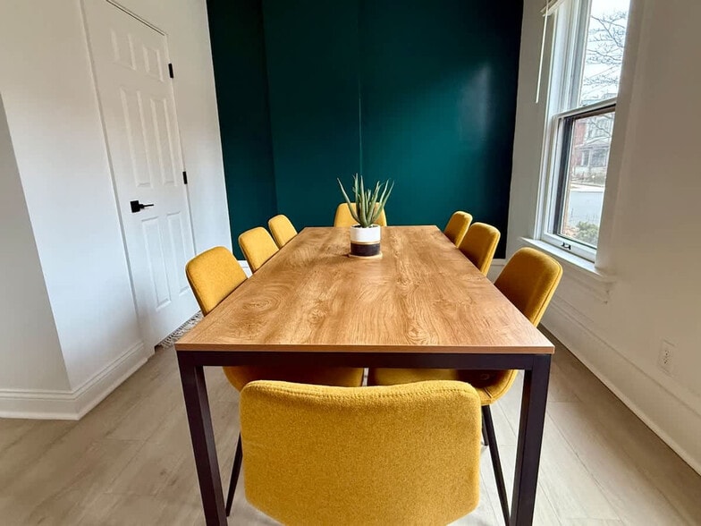 Building Photo - 309-311 West 4th Avenue-SI ID1265639P