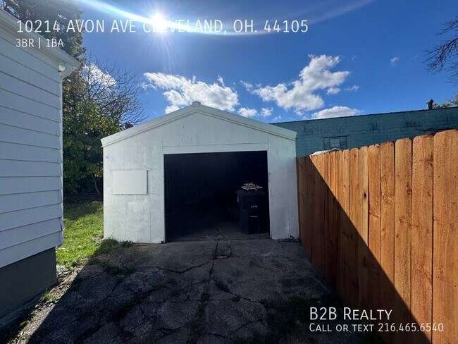 Building Photo - 10214 Avon Ave