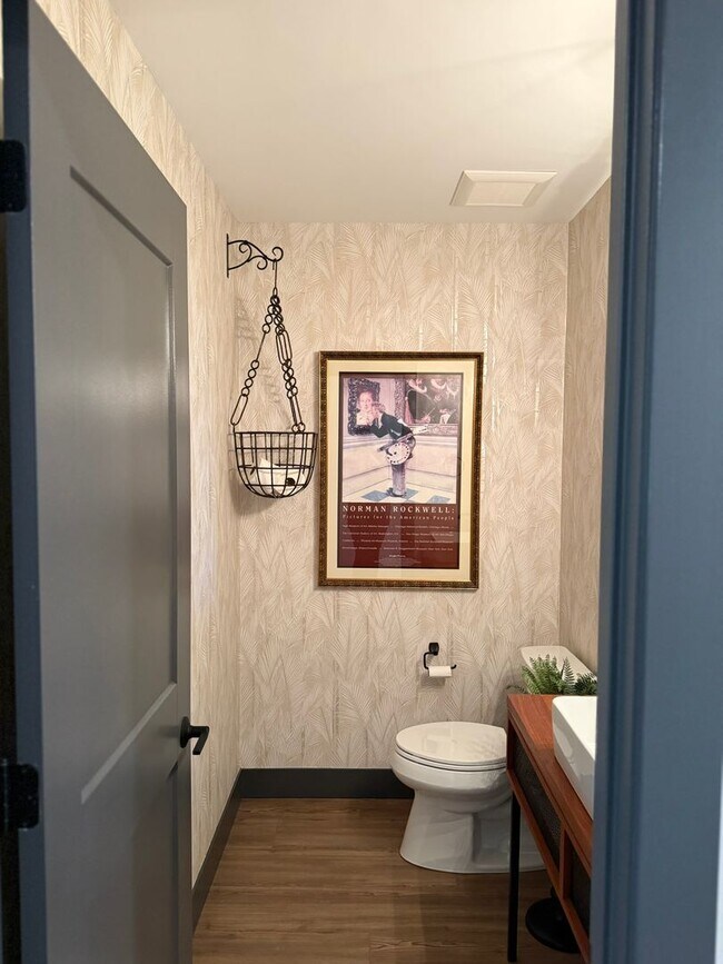 Building Photo - 100 Quartz Knl