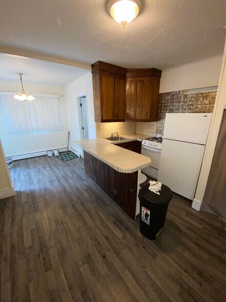 Building Photo - 9 Intervale St