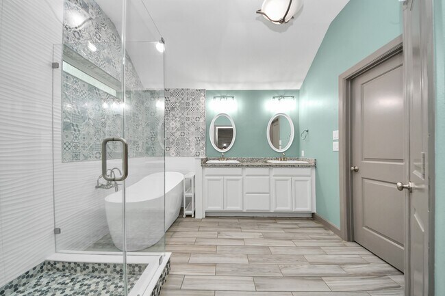 Building Photo - 211 Pleasant Hl Wy