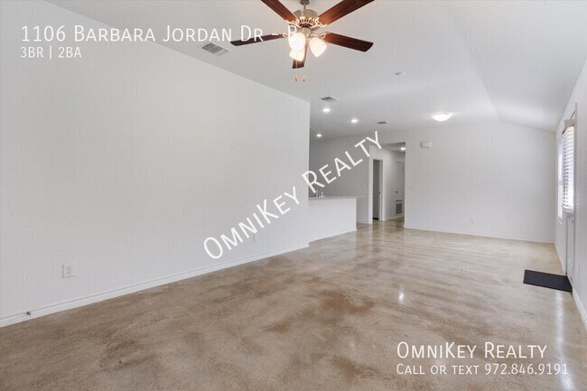 Building Photo - 1106 Barbara Jordan St