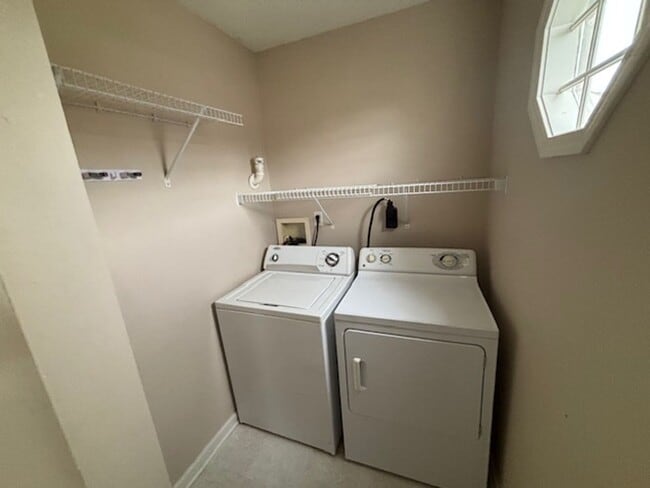 Building Photo - 3 Bedroom/2.5 Bath Townhome in Export, PA