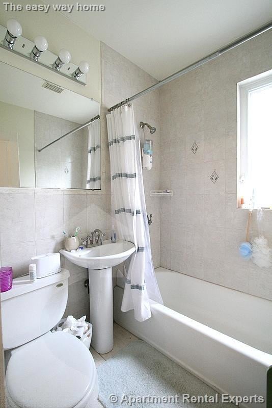 Building Photo - 4 Porter Park