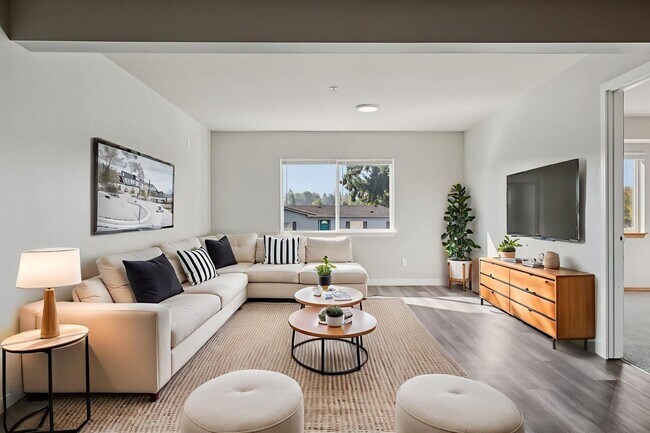 Interior Photo - Legacy Ridge: Leasing Specials! Beautifully renovated 1- and 2-bedroom apartments