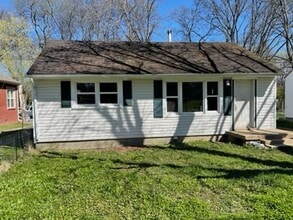 Building Photo - 713 Ann Ave