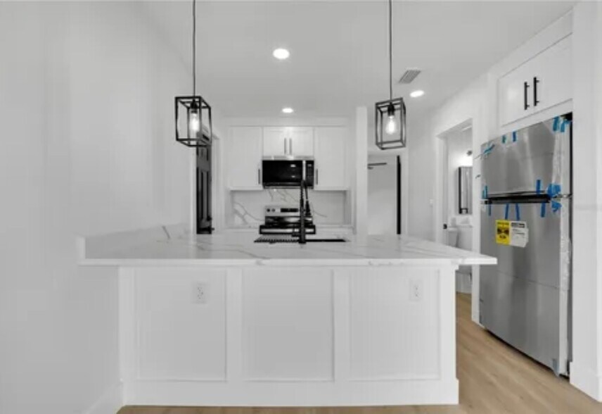 Building Photo - 3031 28th St N