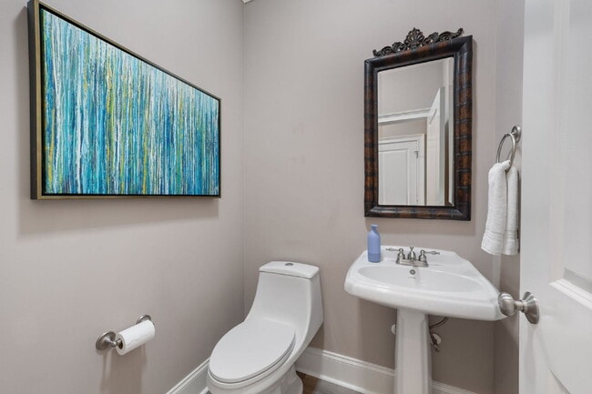 Building Photo - Charming Craftsman Home in the Heart of Apex | Renovated Kitchen, Fenced Yard, Garage & Lawn Care...