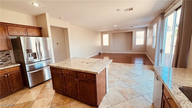 Building Photo - 166 Lenape Heights Ave
