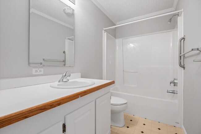 Building Photo - Charming 4 bedroom home in South Raleigh!