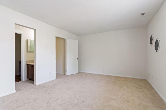 Building Photo - 3612 Smokey Chamber Dr