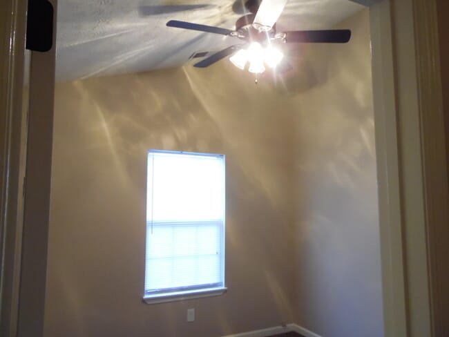 Building Photo - 1232 Pleasant Ridge Dr
