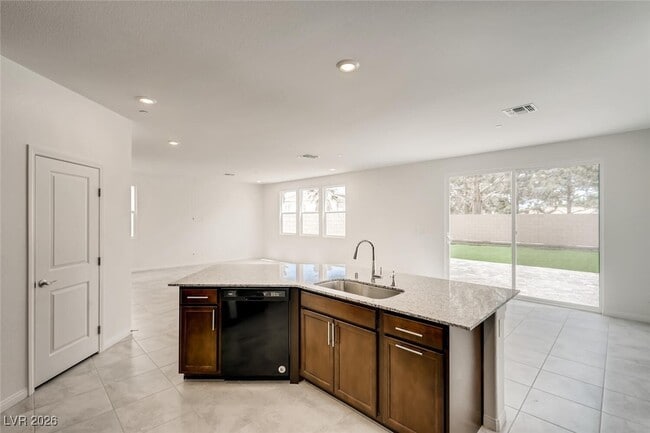 Building Photo - 8379 Lagunilla Ave