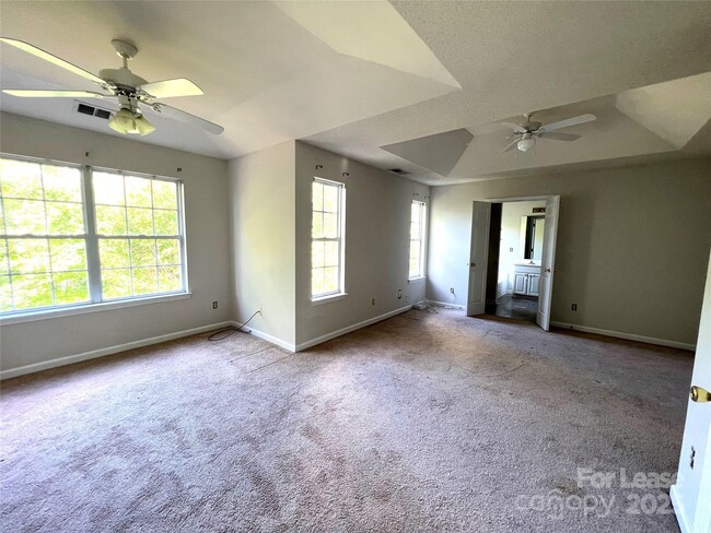 Building Photo - 7608 Henderson Park Rd