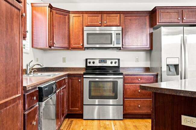 Building Photo - 3425 Talcott Terrace