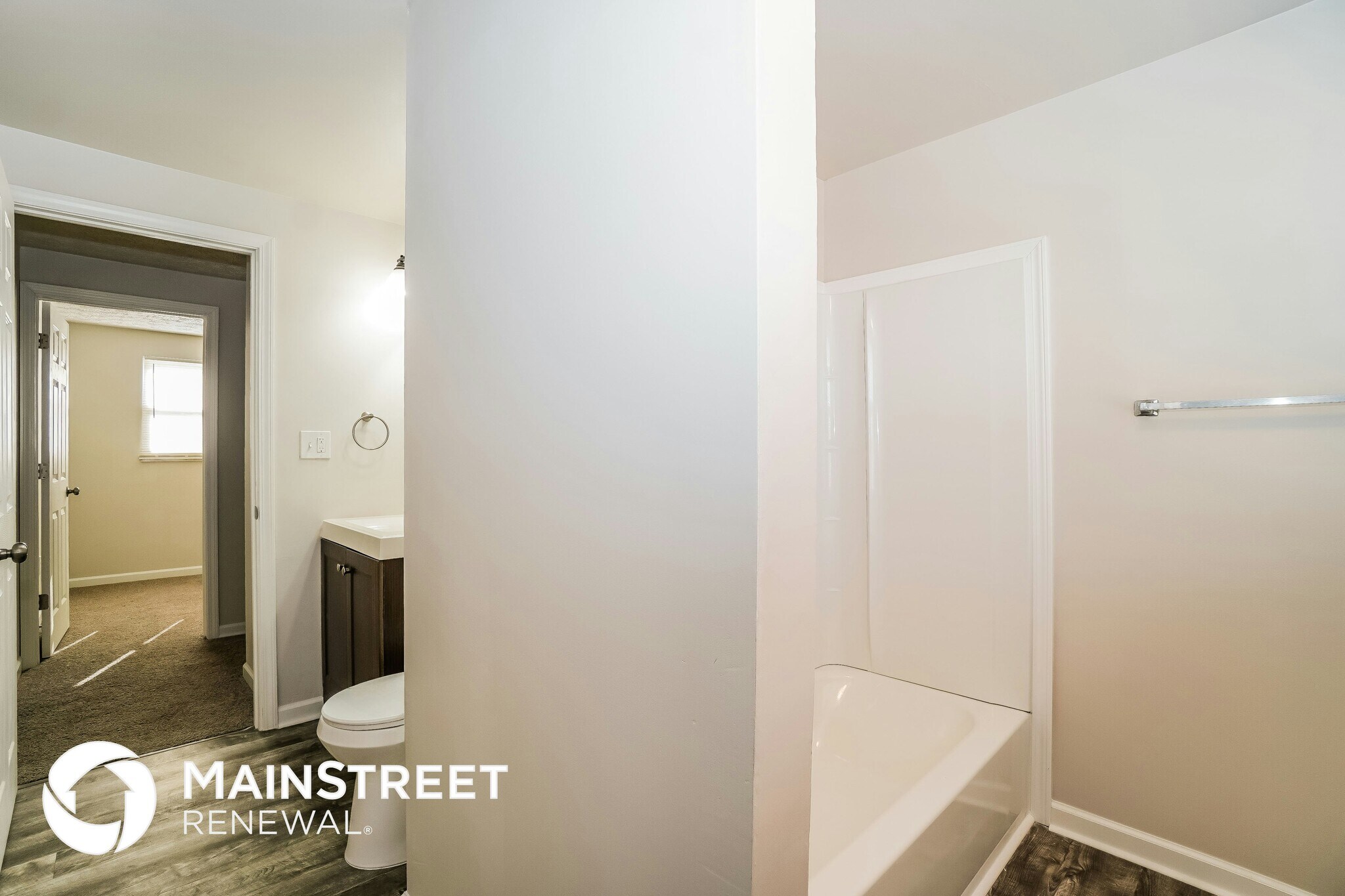 Building Photo - 4005 Vermilion Ave