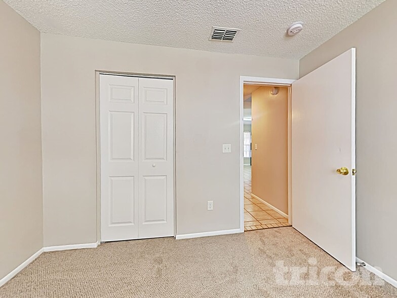 Building Photo - 4703 N Dawnmeadow Ct