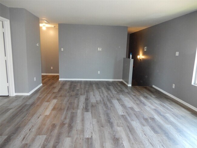 Building Photo - 20119 Baron Brook Dr