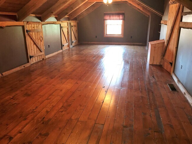 Building Photo - 4079 Co Rd 55