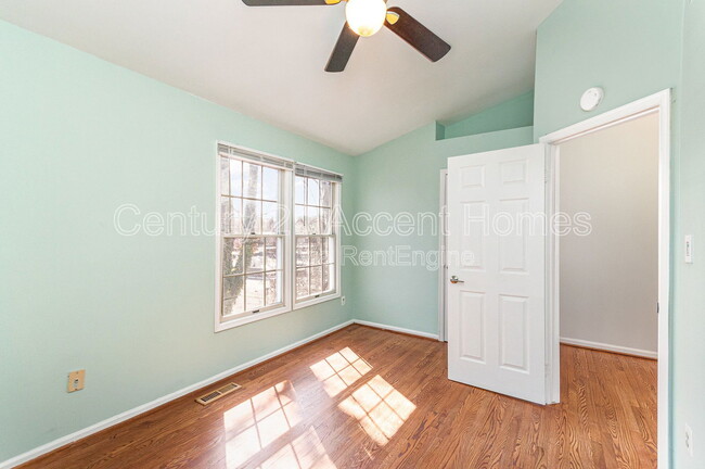 Building Photo - 5028 9th St S
