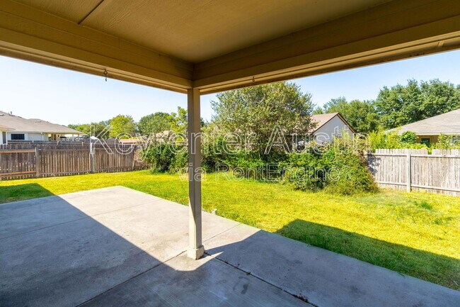 Building Photo - 2557 Vernell Way