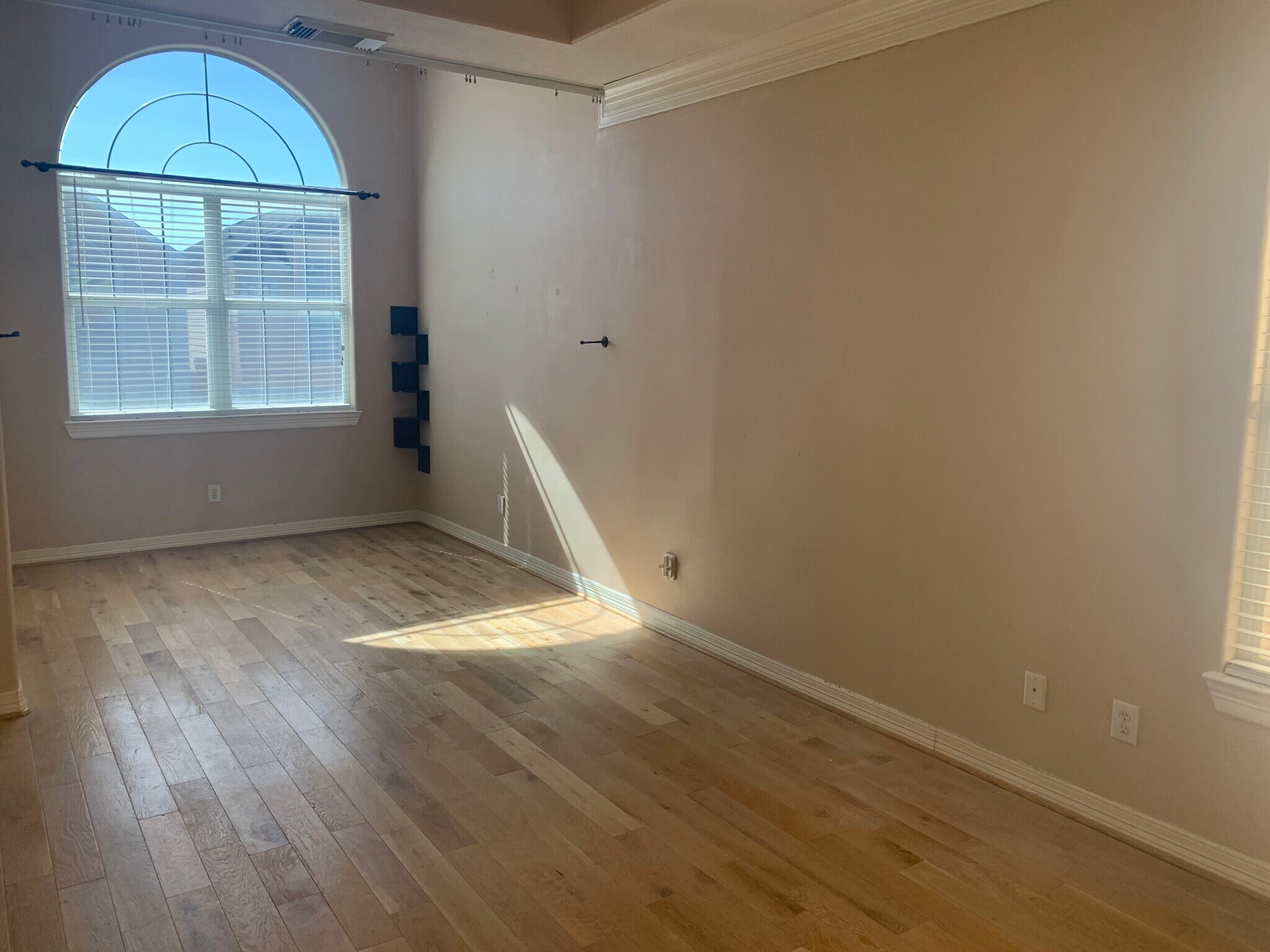 Building Photo - 10330 Panther Point Dr