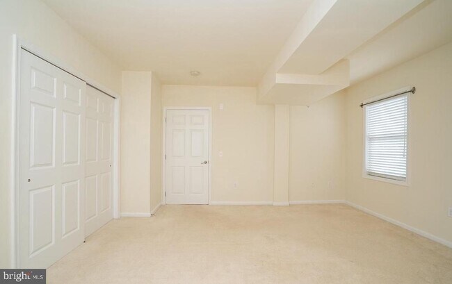 Building Photo - 11 Cranbury Rd